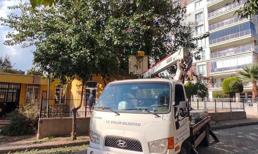 Efeler'de parklar yeni yüzüne kavuşuyor