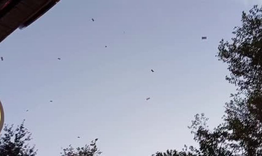 Klip çekiminde binadan atılan paralar Kızılay'da kısa süreli karışıklığa yol açtı