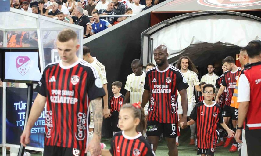 Sakin ilk çeyrek: Gaziantep FK ile Fenerbahçe 15 dakikada gol sesi yok