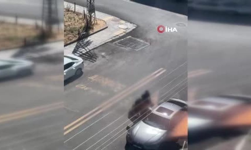 Sincan'da alacak tartışması sokağa taşındı, anlar kamerada