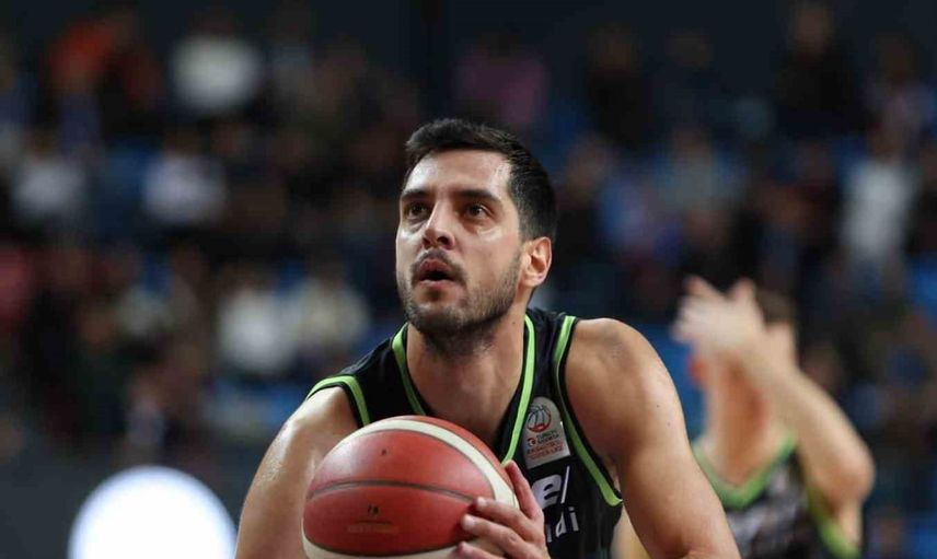 İstikrarı tercih eden Y. Denizli Basket iki kilit ismi kadroda tuttu