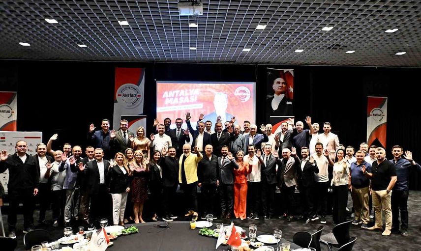 Kaleiçi'ni yıl boyunca canlı tutan belediyecilik vizyonu