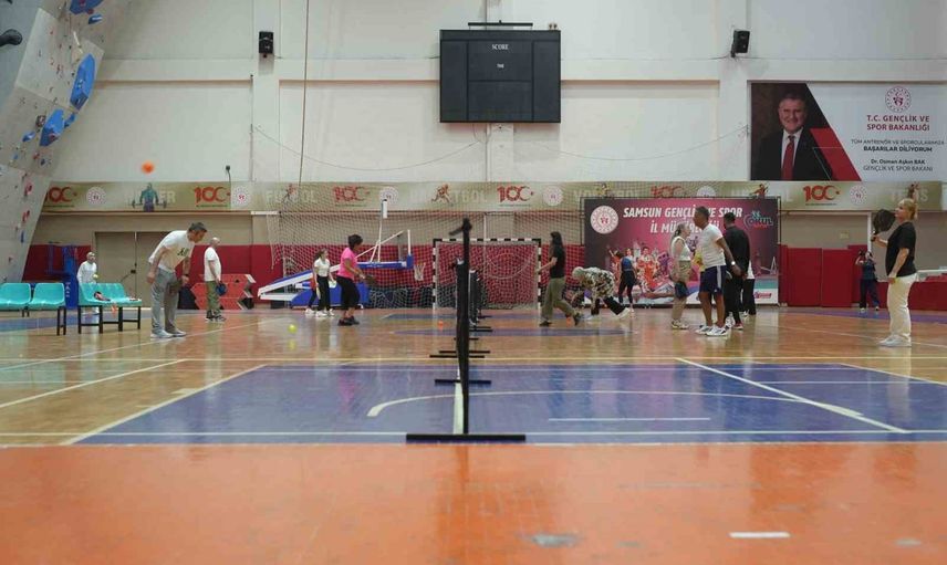 Pickleball ile Canik'te spor kültürü ve bağımlılıkla mücadele güçlendiriliyor