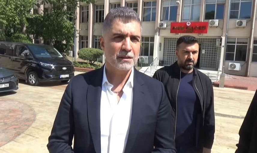 Özcan Deniz kardeşinin hakaret davasında tanık olarak ifade verdi