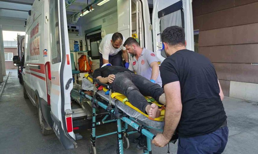 Adıyaman'da yurt bahçesinde onarım sırasında elektrik çarpması: teknisyen yaralandı
