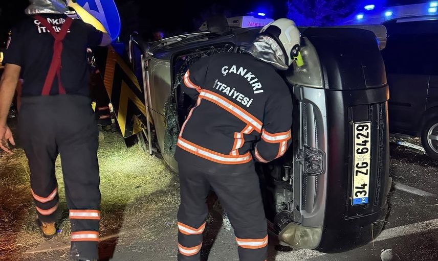 Kavşakta çarpışma: Çankırı'da iki hafif ticari araçta 9 kişi yaralandı