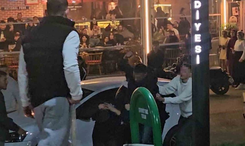 Karabük'te tekmeli yumruklu arbede kamerada: 1 yaralı