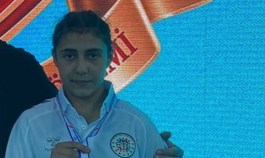 Bayburtlu Ecrin Akbulut'tan 58 kiloda Türkiye şampiyonluğu