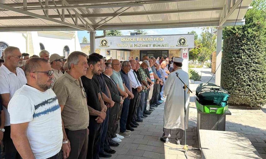 Düzce basınının acı kaybı: Harun Can Şerbetçi'nin annesi uğurlandı