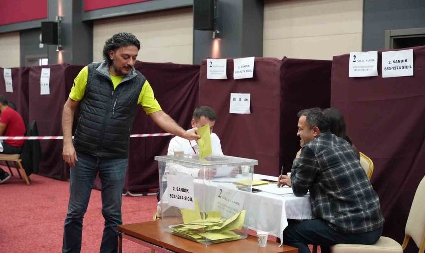 Denizli Barosu'nda tarihi dönüm: ilk kadın başkan göreve seçildi
