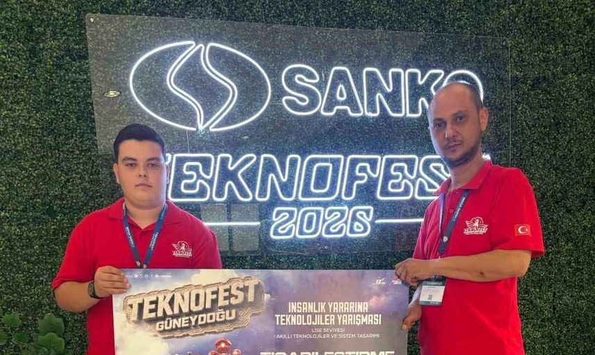 Düzceli öğrenci TEKNOFEST'te en iyi ticarileştirme potansiyeli ödülünü kazandı