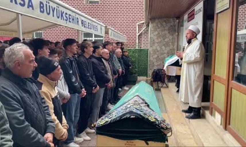 İnegöl'de kavganın ardından 18 yaşındaki genç son yolculuğuna uğurlandı