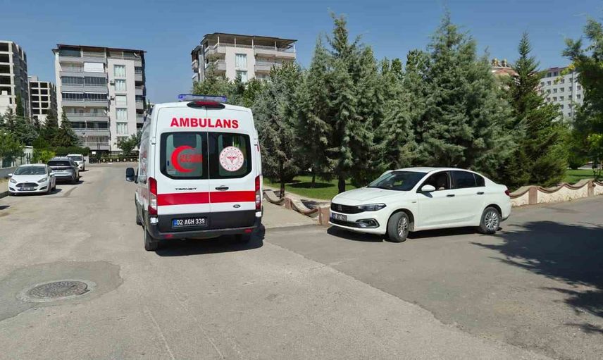 Adıyaman'da Otomobil ile Motosiklet Çarpıştı: 1 Yaralı