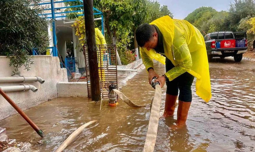 Didim'de yağış sonrası sahada koordineli müdahale ve önleyici adımlar