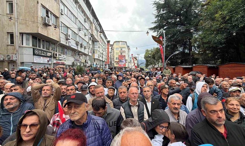 Üyelerin doğrudan seçeceği genel başkan vaadiyle Yeni Parti sahada