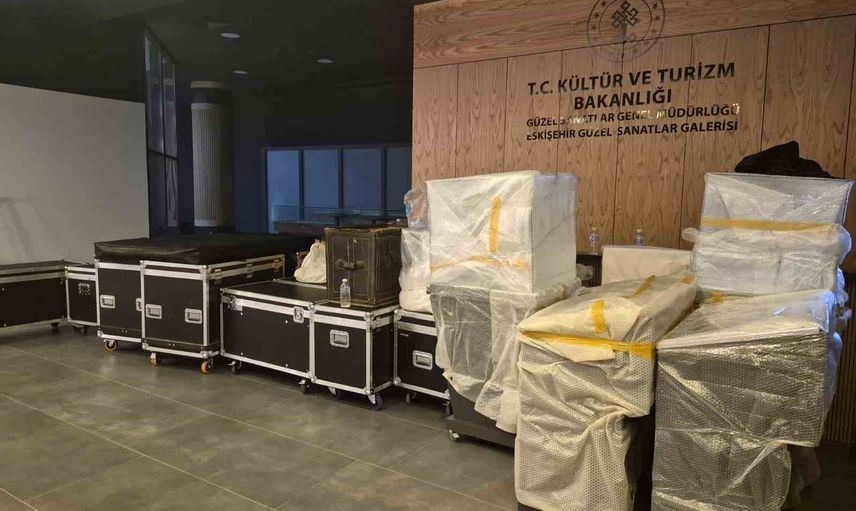 Eskişehir'de 150'den fazla Asrı Saadet ve Osmanlı emanetleri sergileniyor
