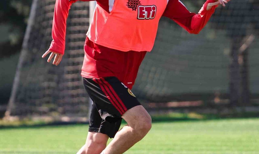 Eskişehirspor kupada Alagöz Holding Iğdır FK karşılaşmasına taktik idmanlarıyla hazırlanıyor