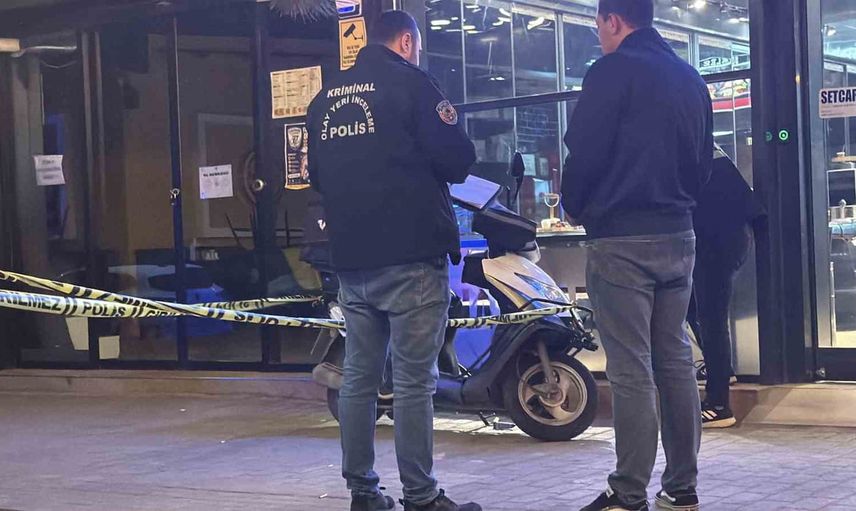 Eskişehir'de 'yan bakma' kavgası bıçaklı saldırıyla sonuçlandı