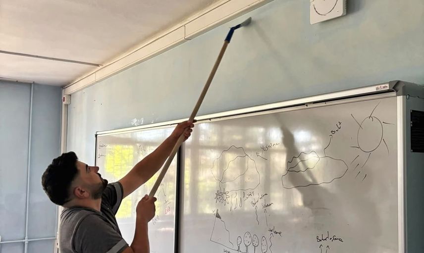 Sivrihisar'da okullar ve yurtlar belediye eliyle yenileniyor