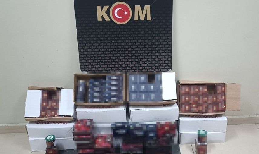 Efeler'de kaçakçılık baskınında 511 parça cinsel içerikli ürün ele geçirildi