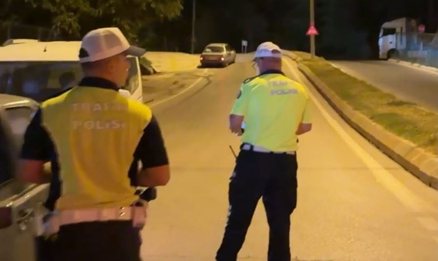 Polisten kaçan ehliyetsiz sürücünün Umurbey Mahallesi'ndeki yakalanma anı
