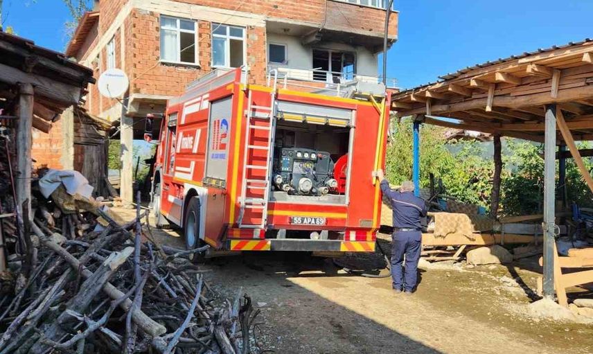 Vezirköprü'de mutfakta başlayan yangın itfaiyenin ani müdahalesiyle kontrol altına alındı