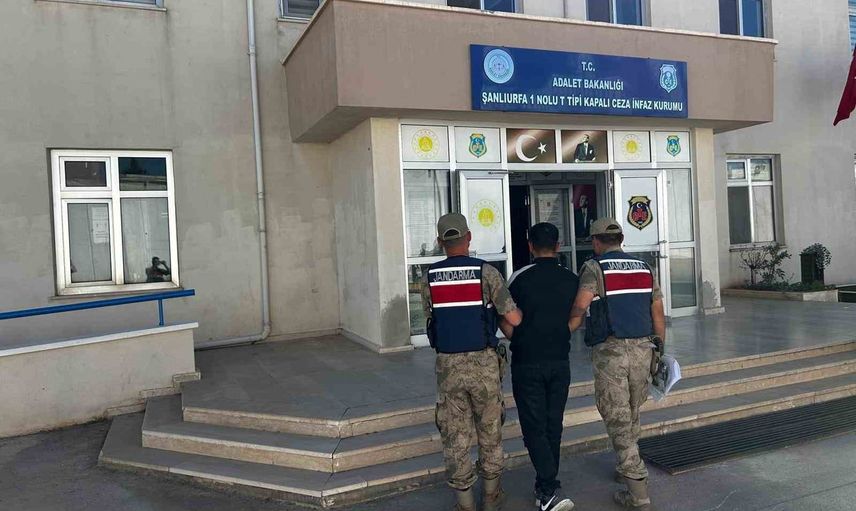 Siverek'te jandarma ekipleri kesinleşmiş cezası olan şahsı yakaladı