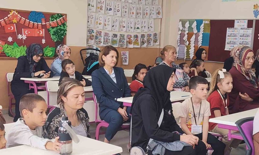 Altıntaş’ta uyum haftası başladı: miniklerle okulun ilk gün heyecanı