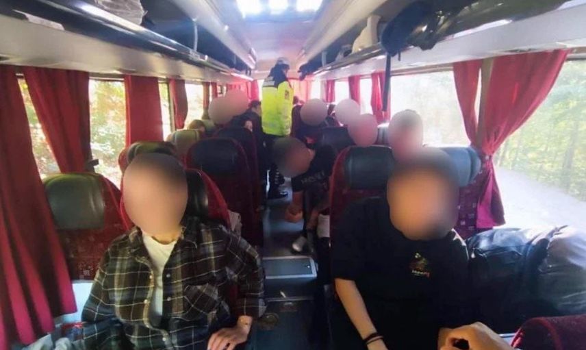 Okul yolunda güvenlik: Mustafakemalpaşa'da jandarmadan öğrencilere trafik eğitimi