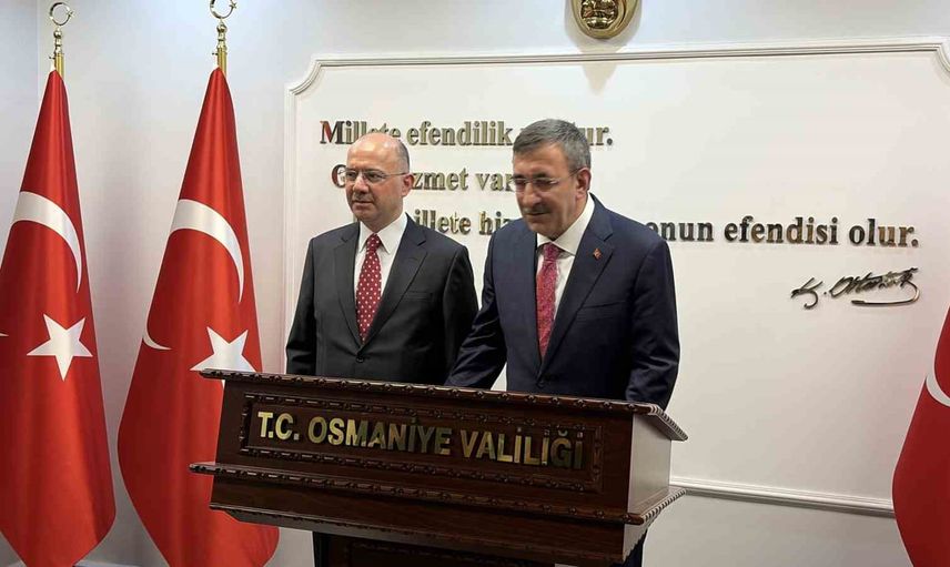 Osmaniye'de ziyaret turu: Yılmaz valiliği selamlayıp partililerle buluştu