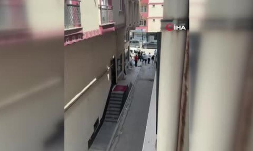 Muradiye'de taşlı sopalı arbede TOMA ve biber gazıyla son buldu