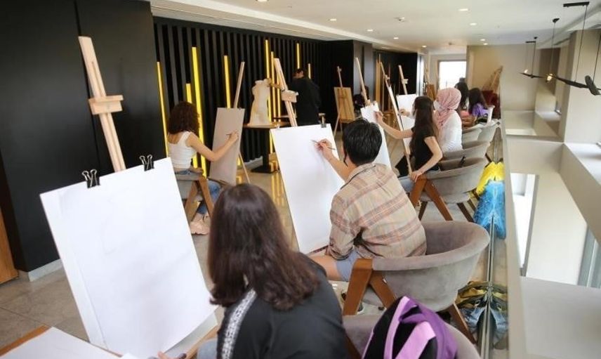 Merkezefendi Belediyesi'nin Yüzüncü Yıl Gençlik ve Yaşam Merkezi'nde kurs kayıtları başladı