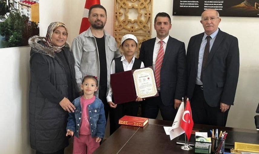 Bayburt'ta aynı anda eğitim ve hafızlık yapan 154'üncü öğrenci mezun oldu