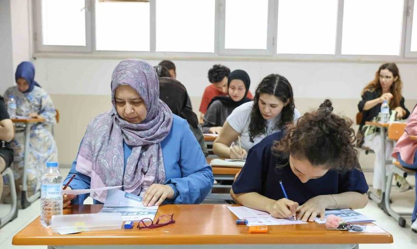 Bursa Büyükşehir'den memur adaylarına 2 bin 500 kişilik KPSS provası