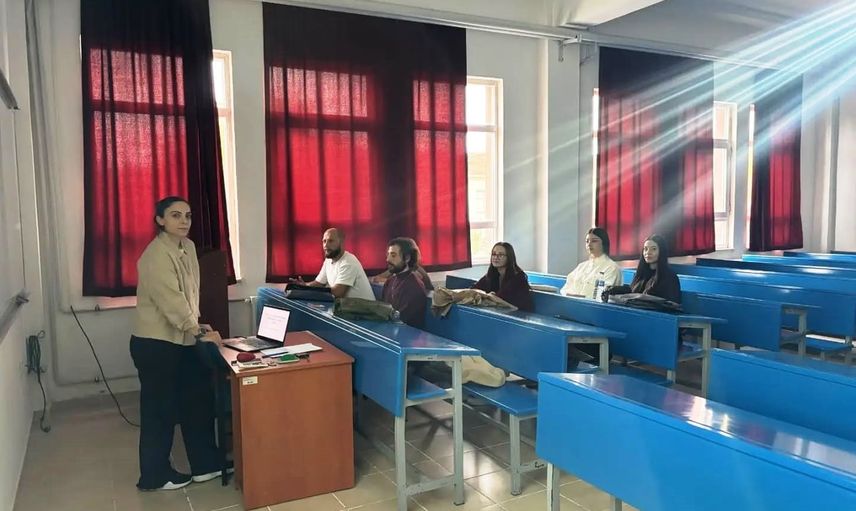 Yeni öğrencilere üniversite hayatı ve akademik süreçler hisarcık myo'da anlatıldı
