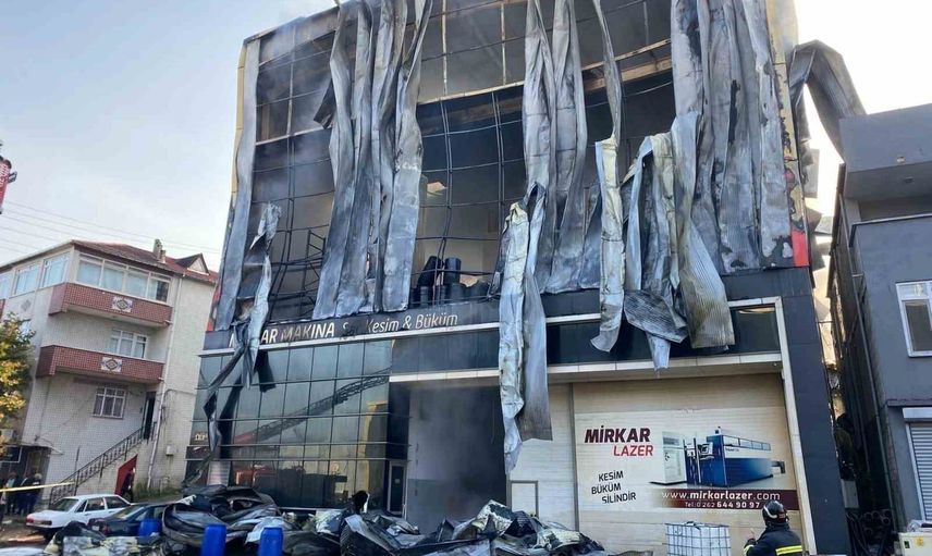 Kocaeli kozmetik yangını davasında iki zabıta müdür vekili tutuklandı, dört görevli adli kontrolle serbest