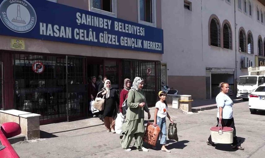 Hasan Celal Güzel Gençlik Merkezi'nde eğitim ve sosyal yaşam iç içe