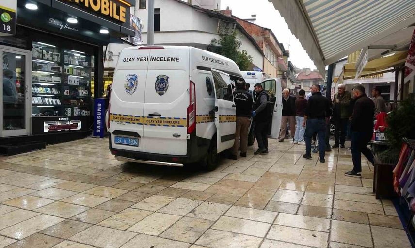 Görüntülere yansıdı: Kastamonu'da işlek caddede rastgele ateş 4 kişi yaralandı