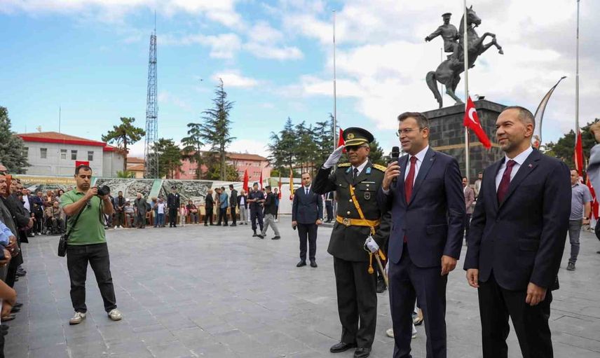 Niğde’de 30 ağustos töreniyle zaferin 104. yılı kutlandı