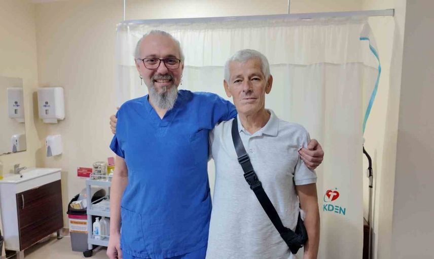 Kapalı yöntemle total gastrektomi sonrası ince bağırsaktan yeni sindirim yolu oluşturuldu