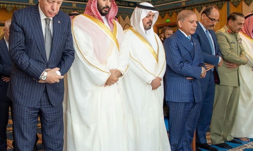 Cumhurbaşkanı Erdoğan Mescid-i Haram'da Selman ve Şahbaz Şerif ile cuma namazına katıldı