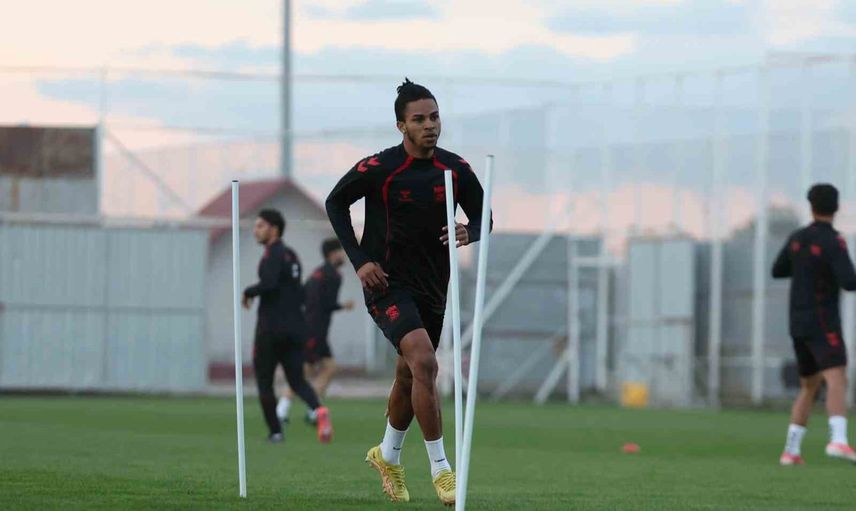 Sivasspor Pendikspor randevusuna taktik ağırlıklı hazırlanıyor
