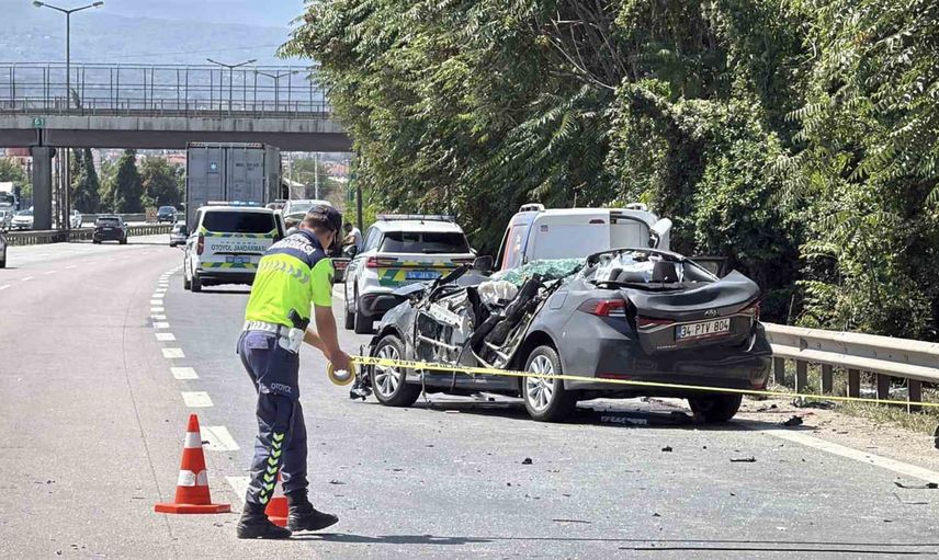 Arıza yapan otomobil tıra çarptı: uzman onbaşı hayatını kaybetti