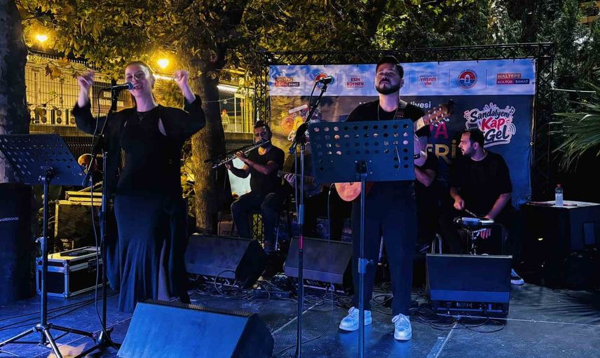 Maltepe kent orkestrası Feyzullah mahallesinde nostalji dolu gece sundu