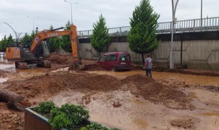 Rize İyidere'de iki gün önce alınan suv sel suları altında kaldı