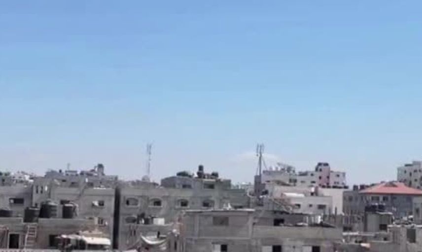Gazze'de iki sivil eve yönelik hava saldırısı ve tahliye uyarıları