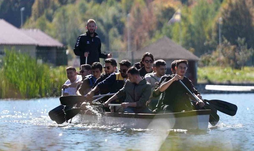 Topuk Yaylası'nda gençlerin doğa ve spor buluşması