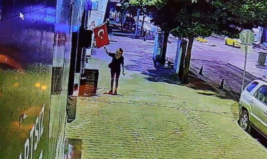 Muğla'da sabaha karşı bayrağa zarar verme girişimi: şüpheli yakalandı