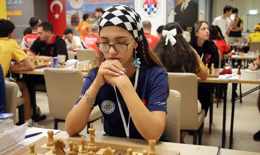 Muğla'nın satranç takımı averajla birinci lige yükseldi