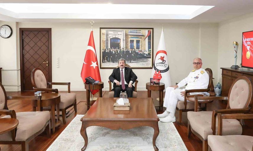 Tuğamiral Gökmen Gücüyen Sahil Güvenlik Karadeniz bölge komutanlığı görevine başladı